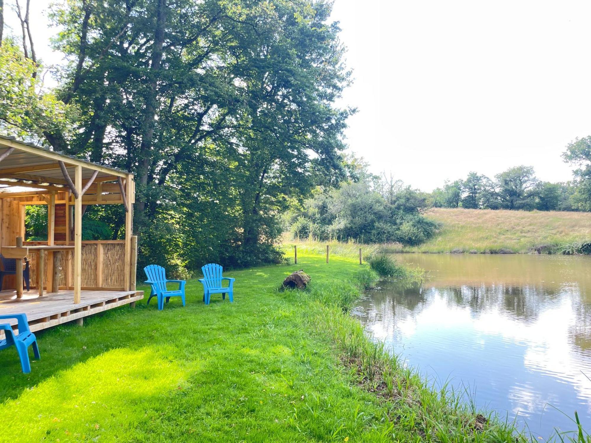 Gite Neuf Avec Jardin, Foret Et Etang アルジャントン・シュル・クルーズ エクステリア 写真